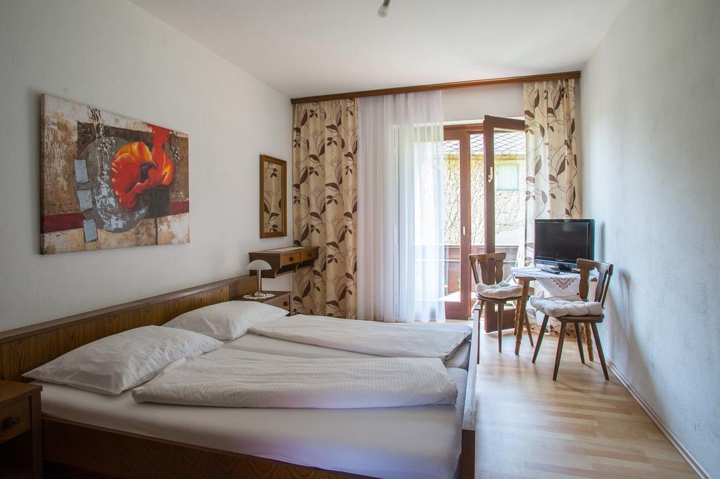 Hotel Pension Seebichlhof à Kraig Extérieur photo
