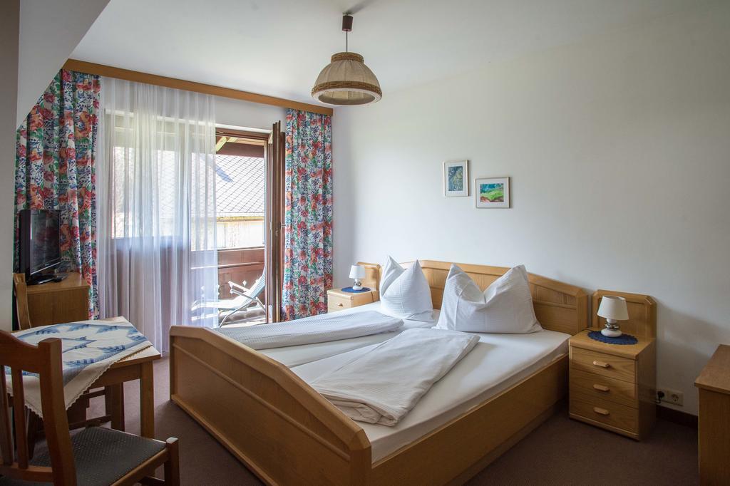 Hotel Pension Seebichlhof à Kraig Extérieur photo